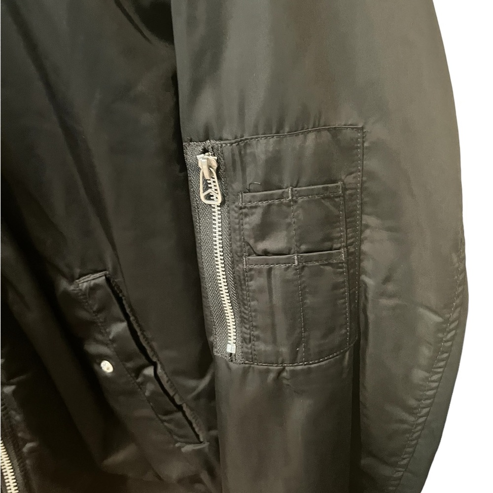Men’s Jacket - Picture 2 of 6